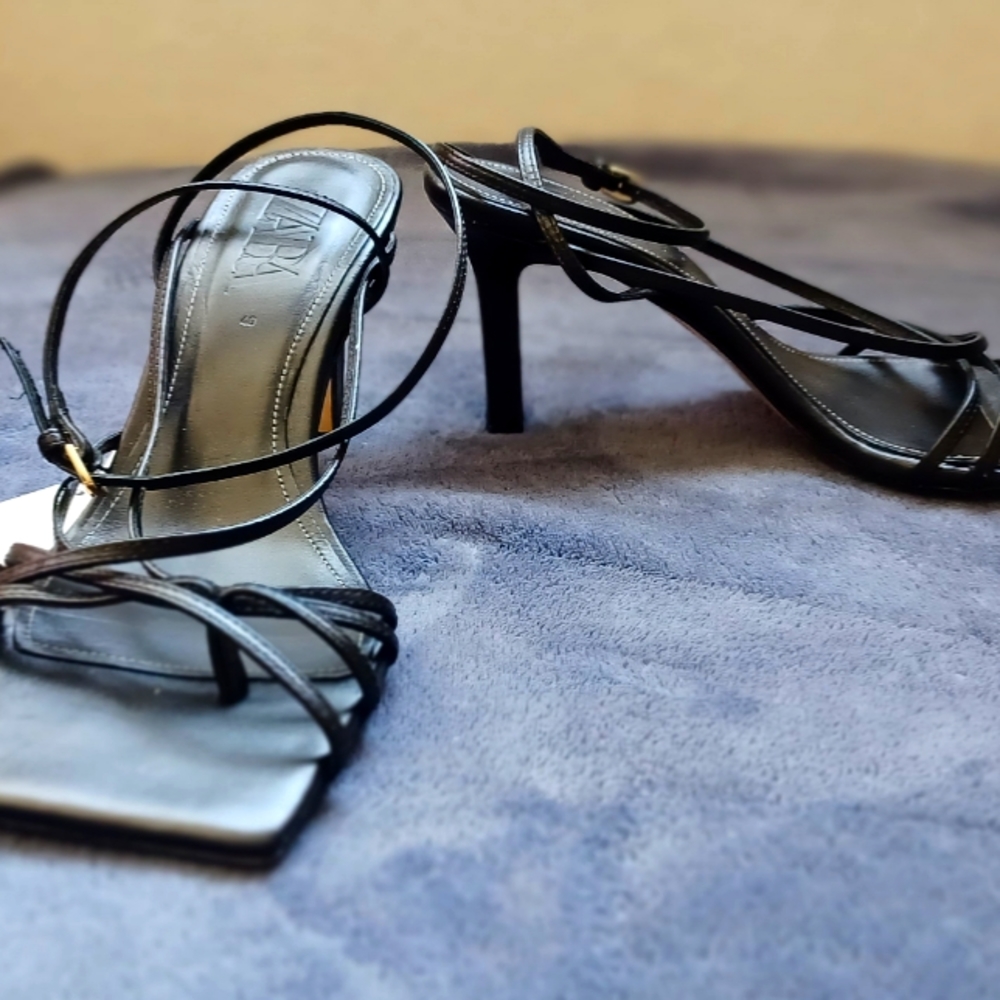 ZARA Strappy Black Heeled Sandal